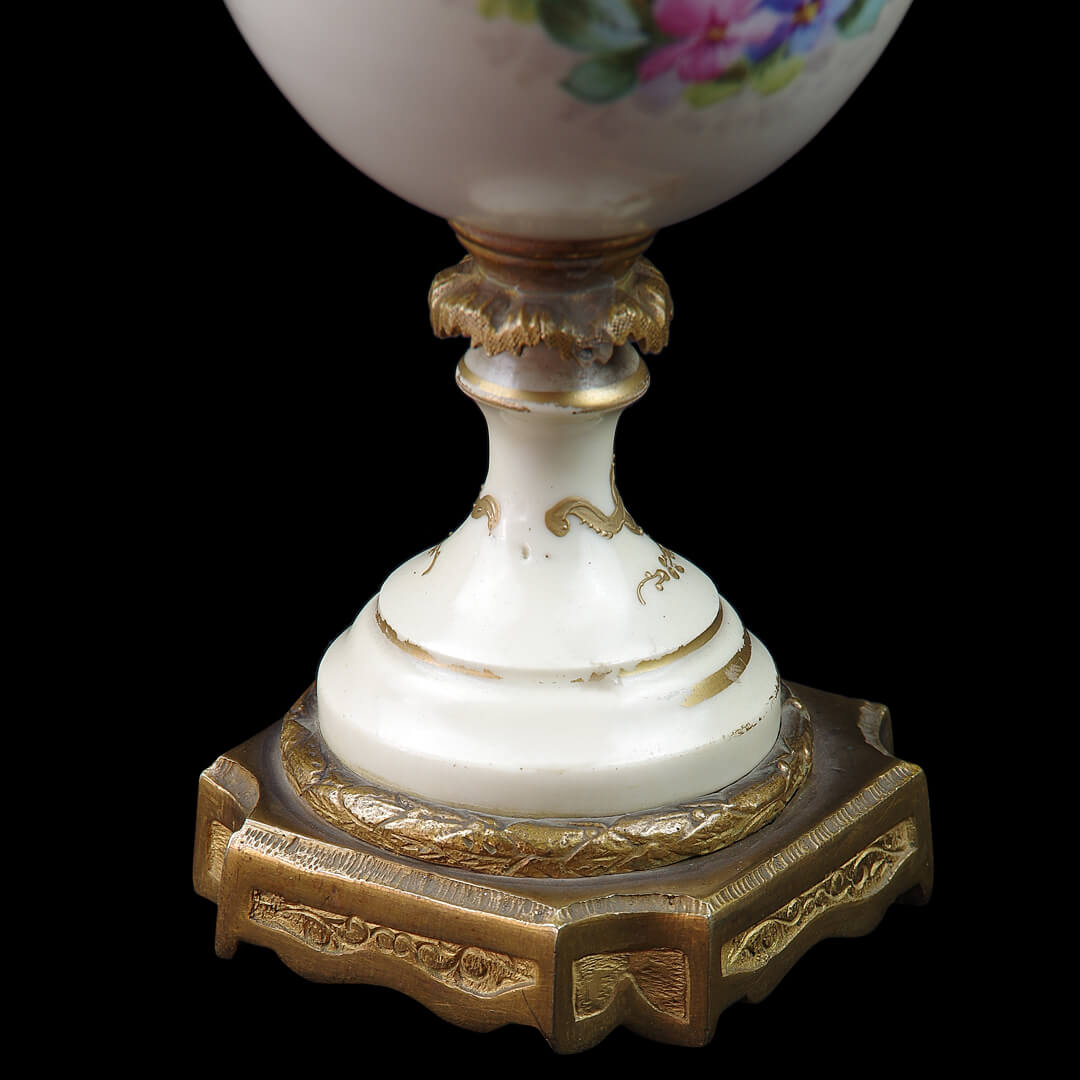 tuileries vase a 6