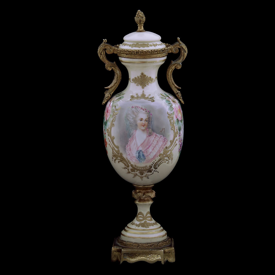 tuileries vase b